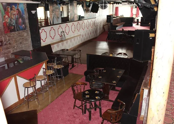Middlegate Hotel
